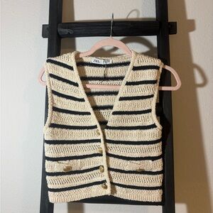 Zara Black and Cream Knit Top